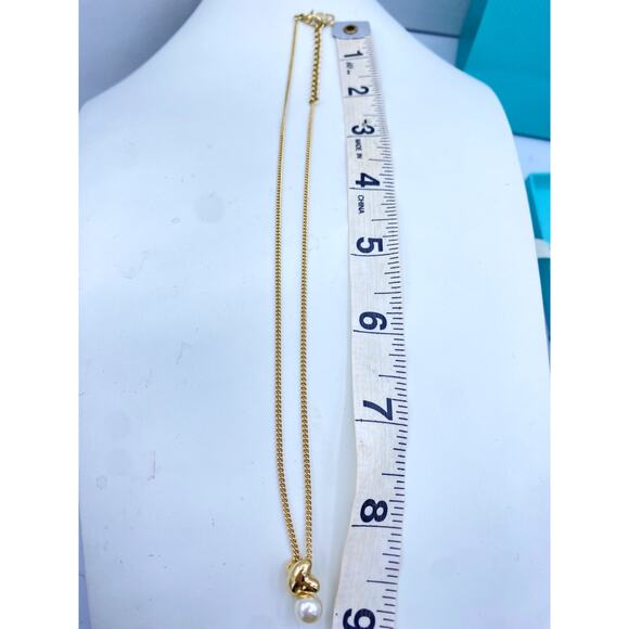 Christian Dior Gold-Tone Necklace with Pearl Pendant - 17-Inch Chain - Picture 10 of 13